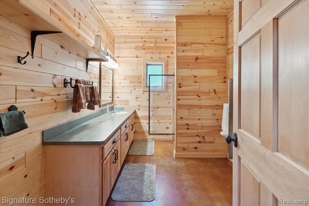 9842 Misery Bay, Alpena, MI 49707 — Photo 32