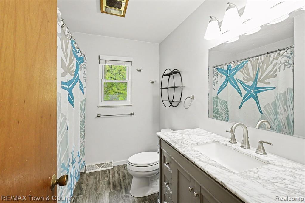 405 Terrace Drive, Flushing, MI 48433 — Photo 26