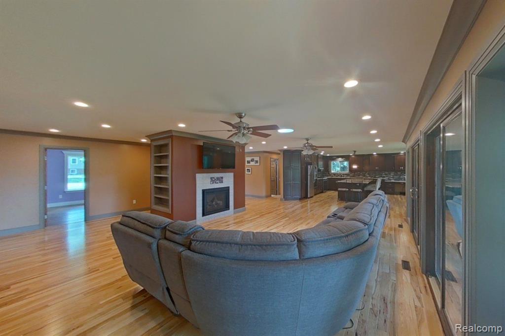 6523 ELLINWOOD Drive, White Lake, MI 48383 — Photo 17