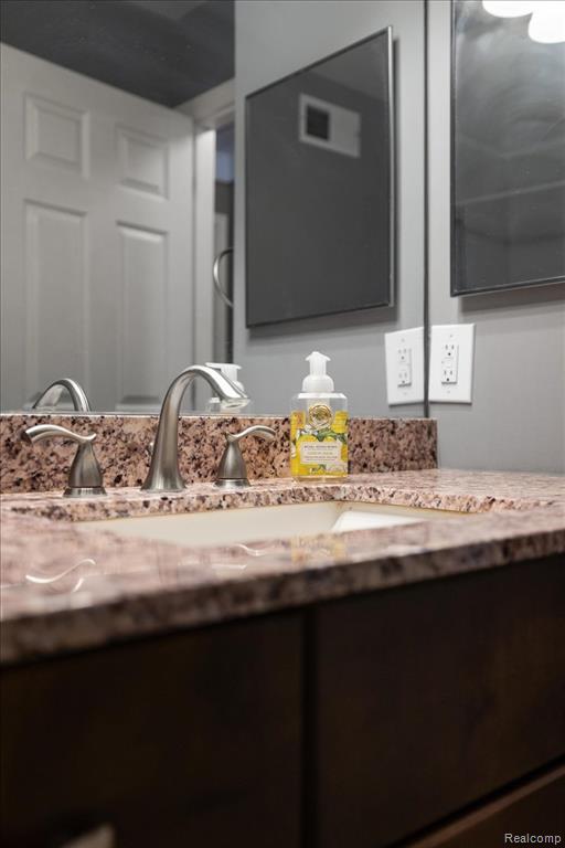 4535 Pinedale Avenue, Clarkston, MI — Photo 32