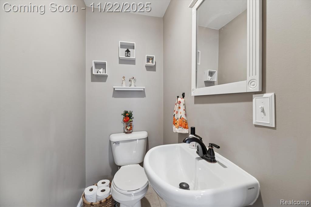 4196 Lotus Drive, Waterford, MI 48329 — Photo 29