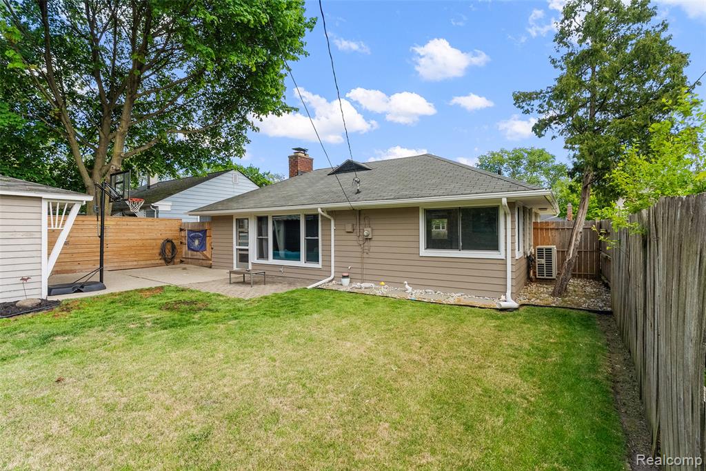 4615 Olivia Avenue, Royal Oak, MI 48073 — Photo 27
