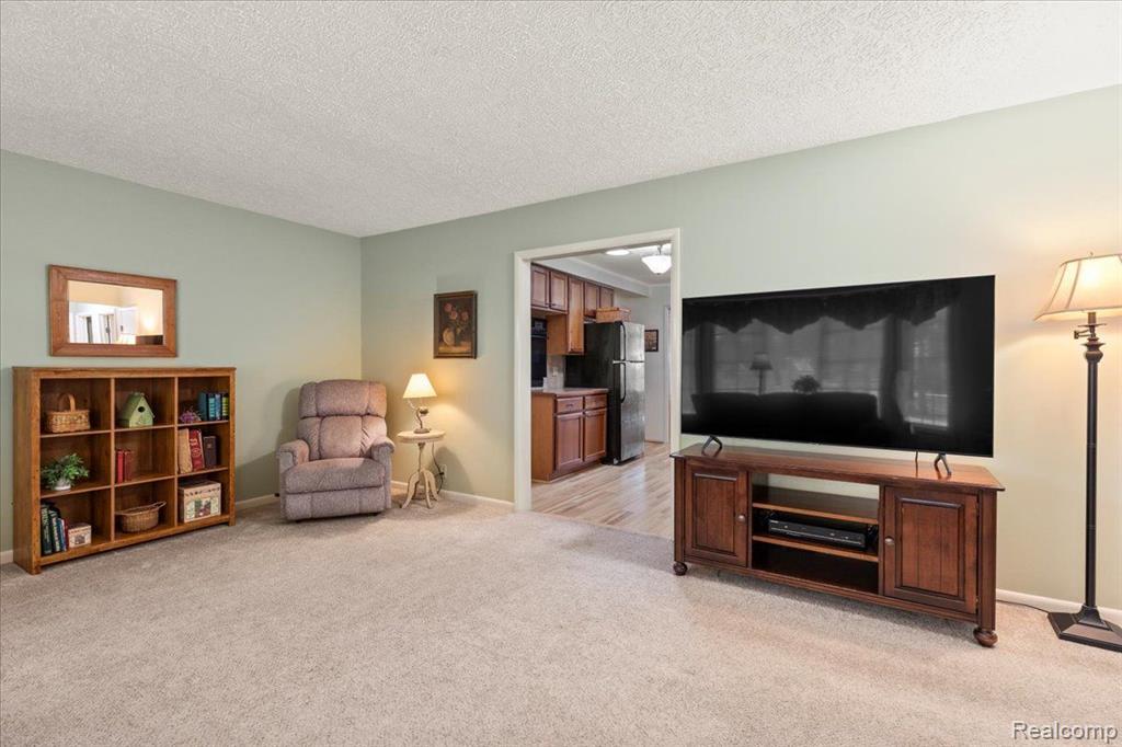 55 MINNETONKA Drive, Oxford, MI 48371 — Photo 10