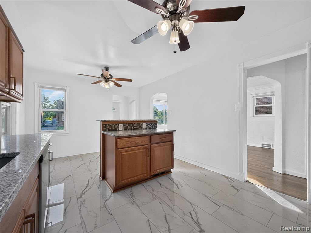 5566 Lakepointe Street, Detroit, MI 48224 — Photo 11