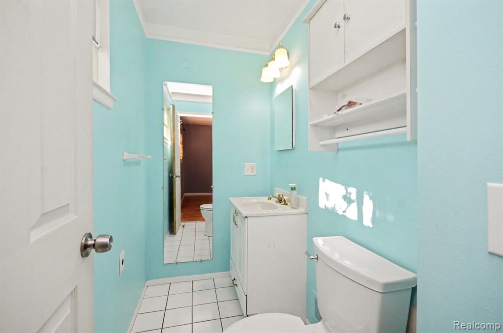 35252 Simon Drive, Clinton Twp, MI 48035 — Photo 11