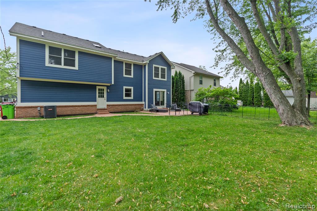 39650 Macomber Street, Harrison Township, MI — Photo 33