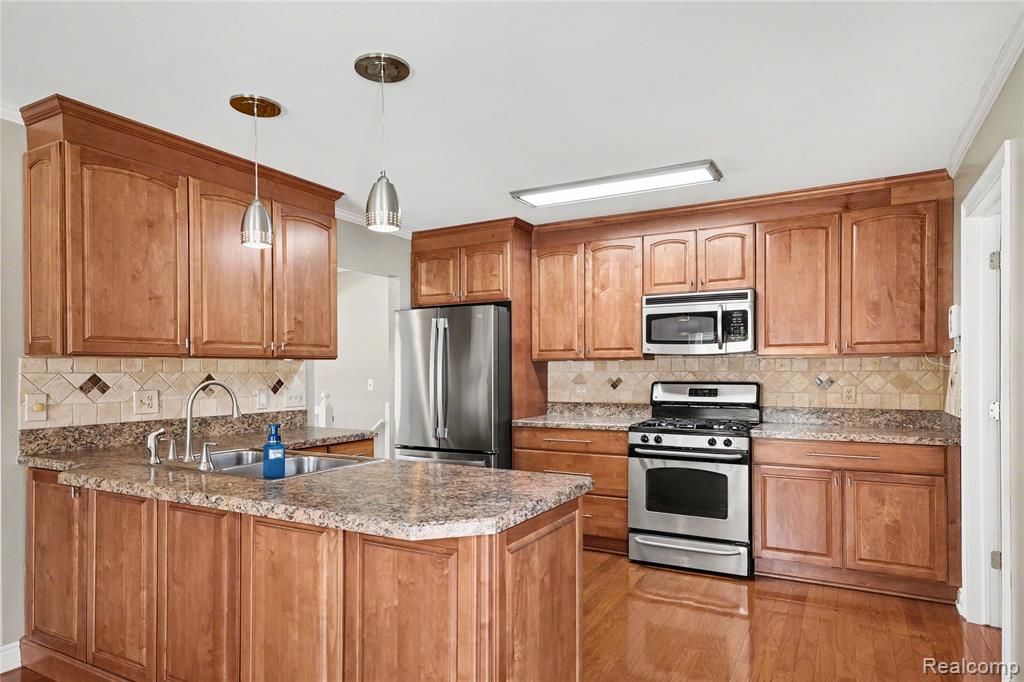 41071 E Rosewood Drive, Clinton Twp, MI 48038 — Photo 8