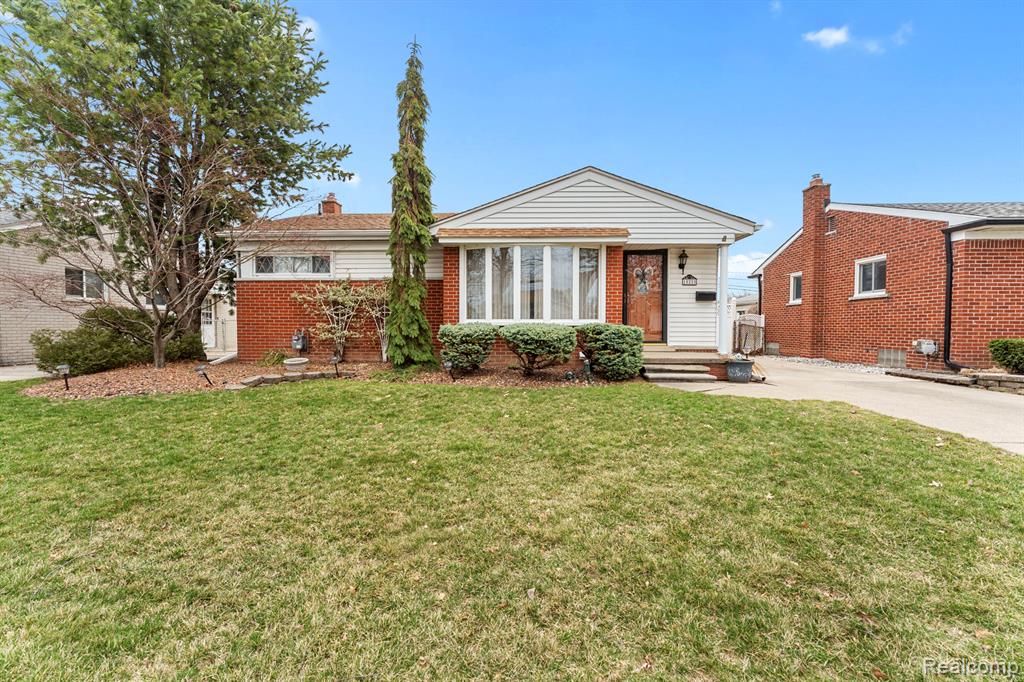 15225 Poplar Street, Southgate, MI 48195 — front exterior