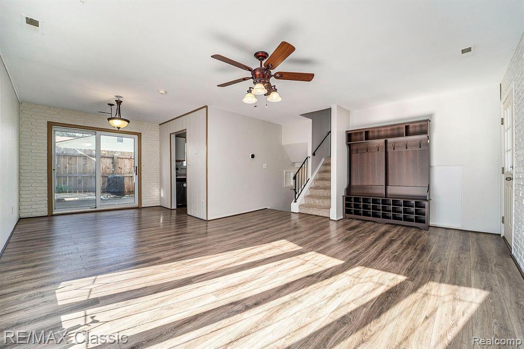 5844 BIG PINE Drive, Ypsilanti, MI 48197 — Photo 9