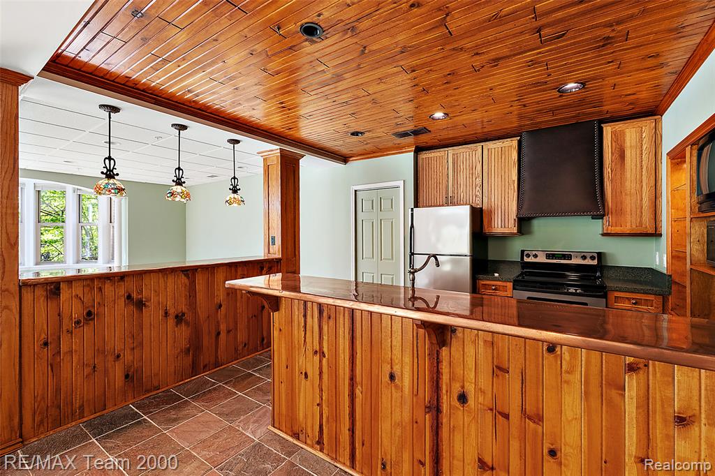 630 Sheldon Court, Rochester, MI 48306 — Photo 72