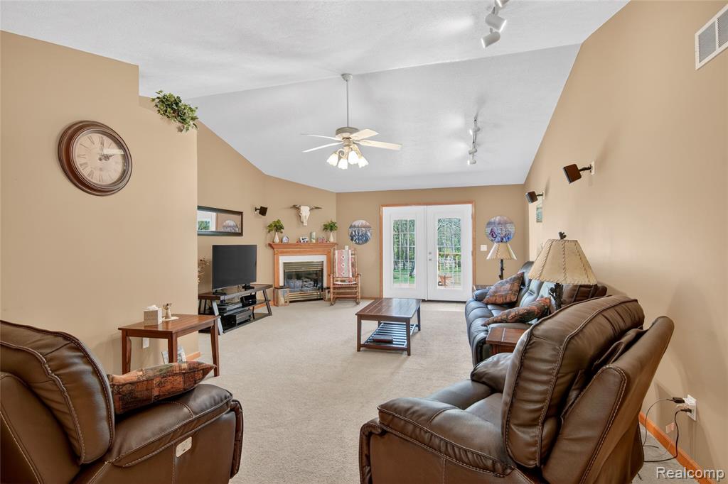 7233 Hague Avenue, Jackson, MI 49201 — Photo 4
