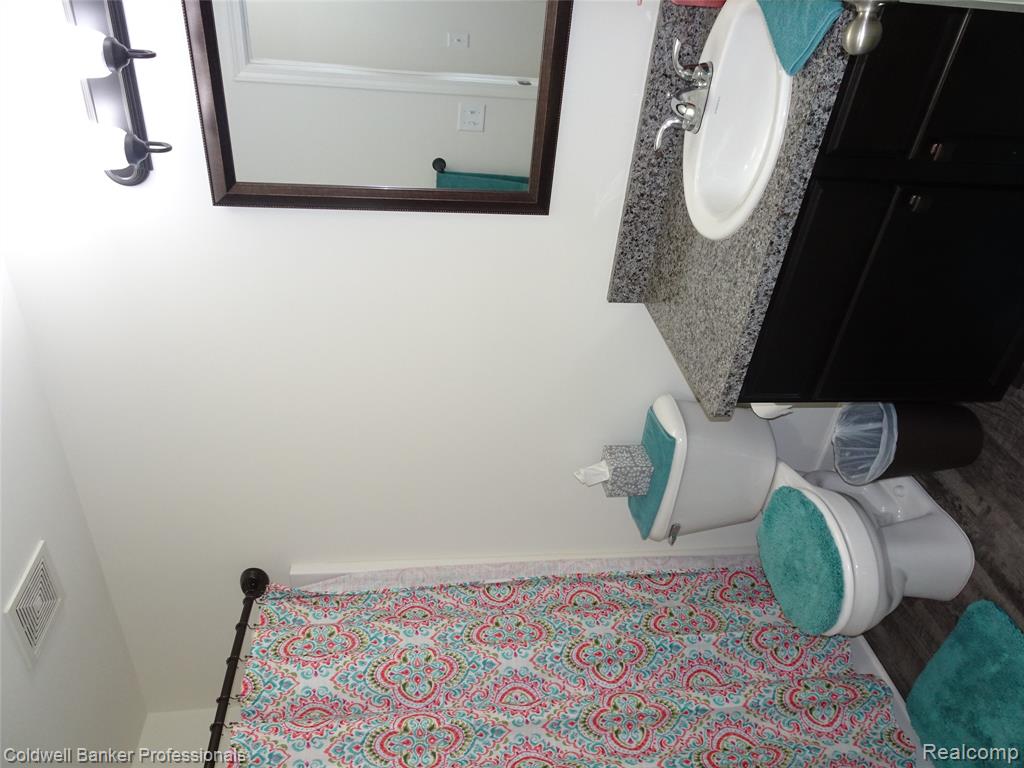 5399 Swan Drive, Burton, MI 48509 — Photo 19