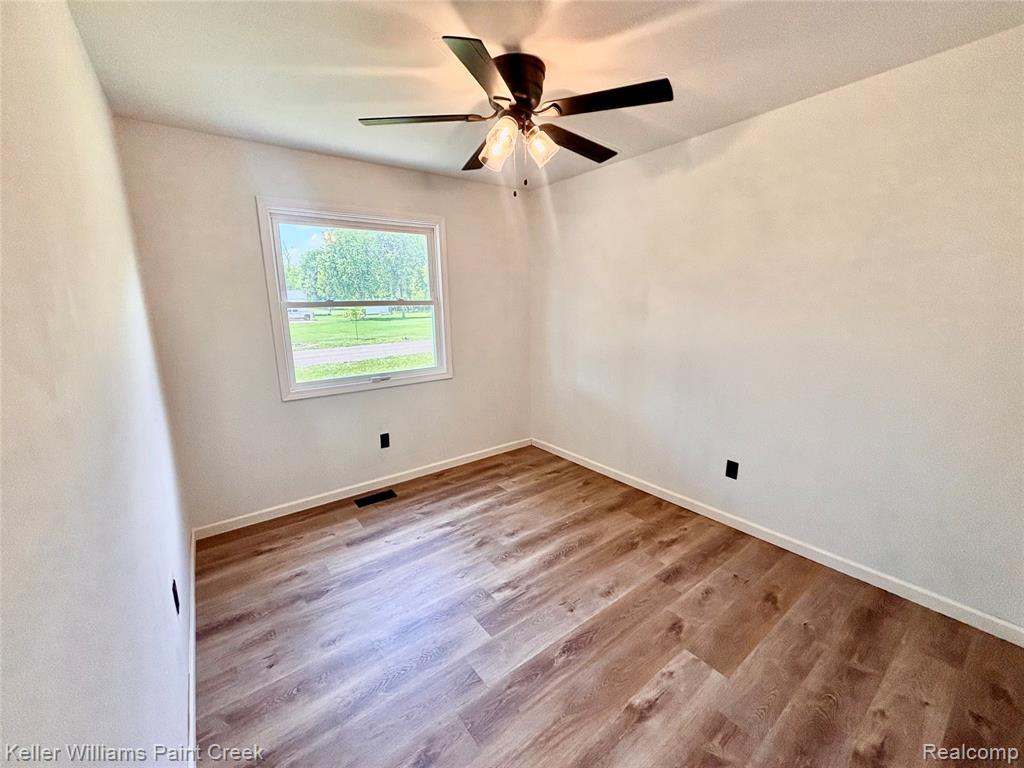 5143 Todd Street, Grand Blanc, MI 48439 — Photo 12