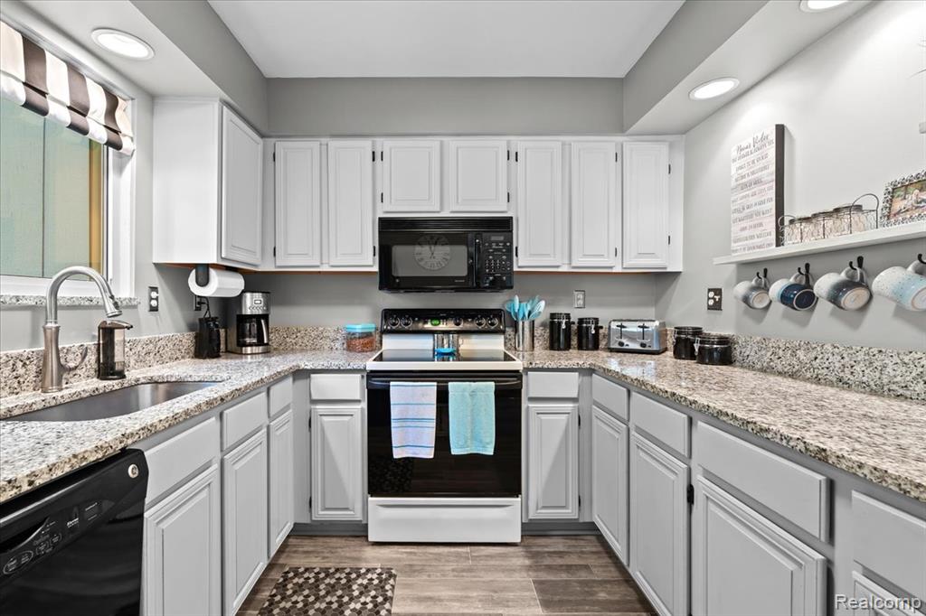 9498 Fenwin Drive, Grand Blanc, MI, 48439