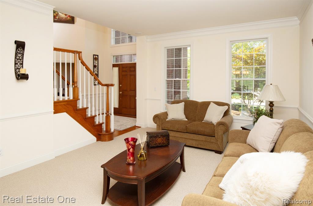 3755 S Century Oak Circle, Oakland, MI — Photo 9