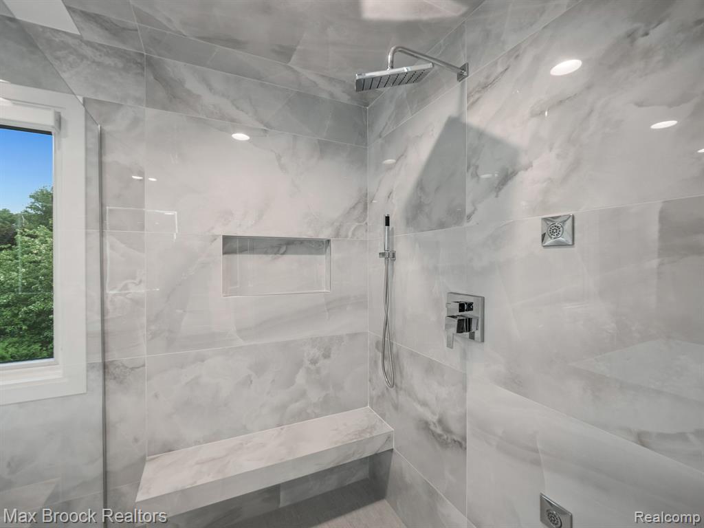 4331 Spruce Hill Lane, Bloomfield Hills, MI 48301 — Photo 39