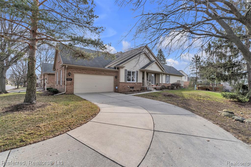 39797 Muirfield Lane, Northville, MI 48168 — front exterior