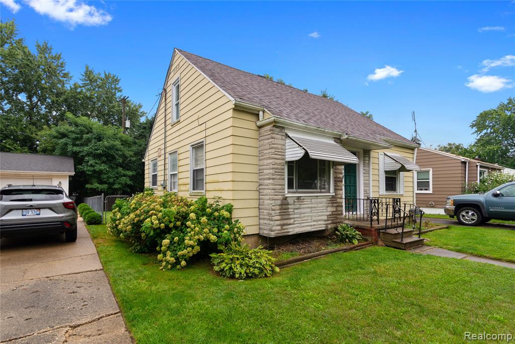 601 Chalmers Street, Flint, MI 48503 — Photo 4