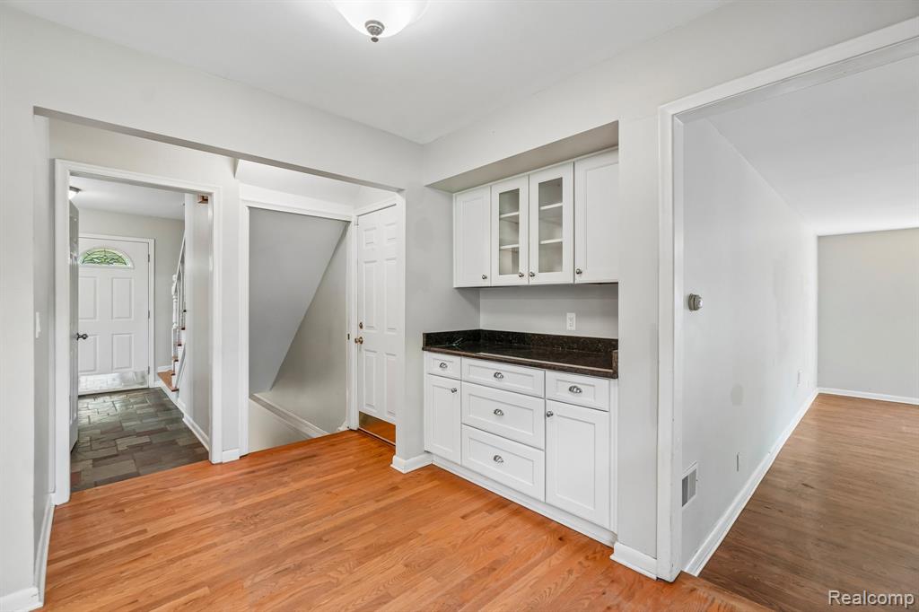 2675 Douglas Drive, Bloomfield Hills, MI 48304 — Photo 12