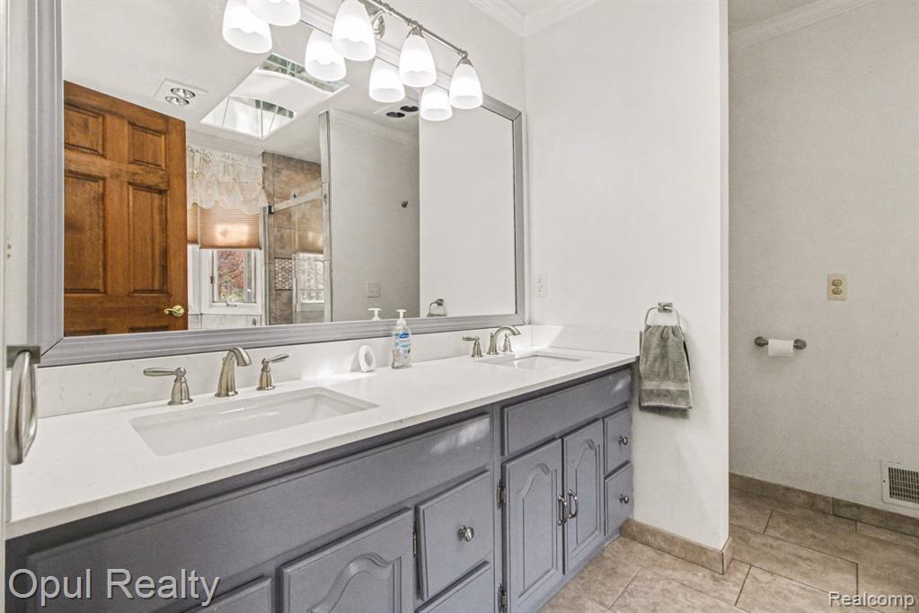 3575 Clark Circle, Commerce Twp, MI 48382 — Photo 22