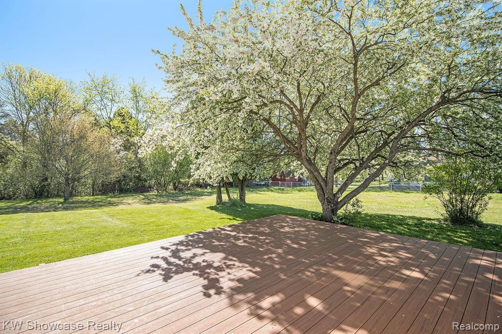 4045 S ELMS Road, Swartz Creek, MI 48473 — Photo 13