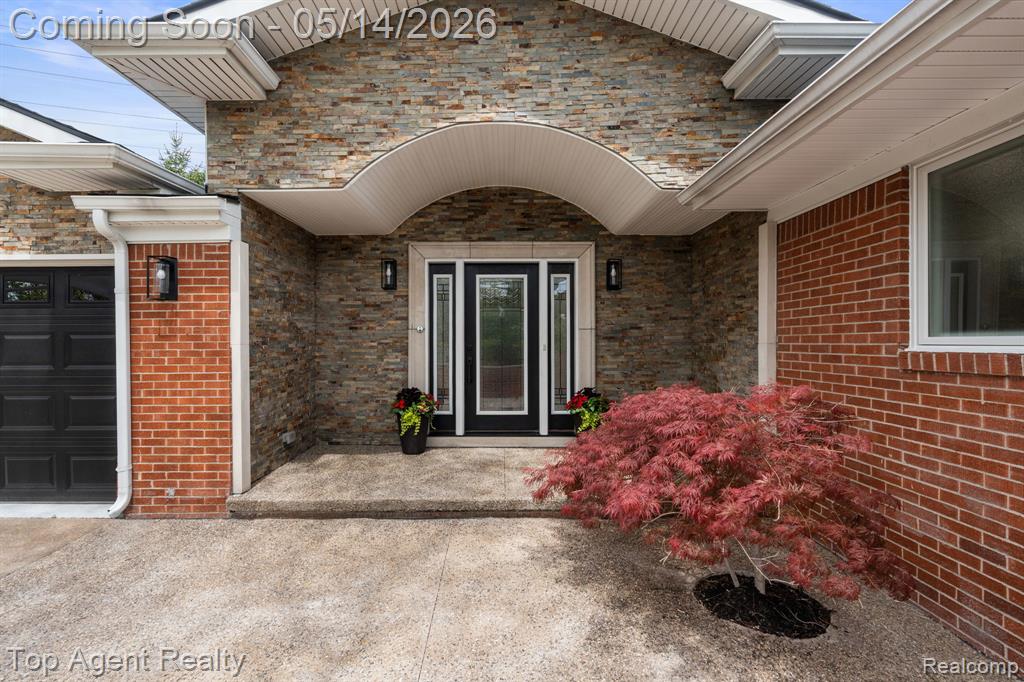 6739 White Pine Court, Bloomfield Hills, MI 48301 — Photo 59