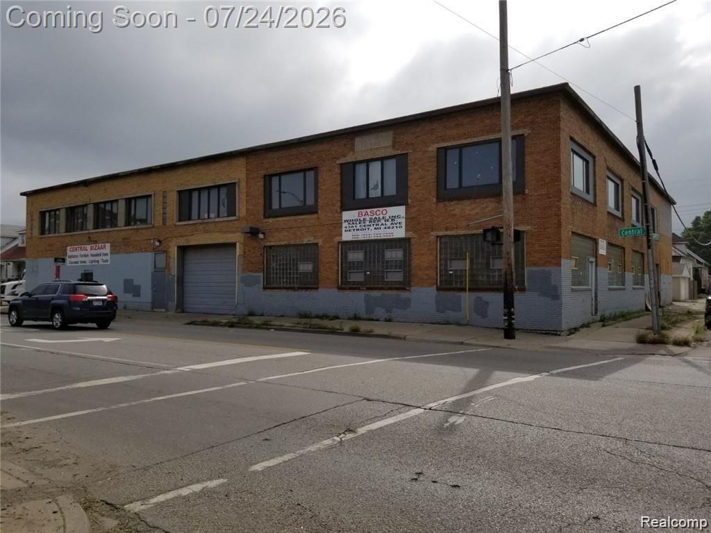 4381 Central Street - Photo 2