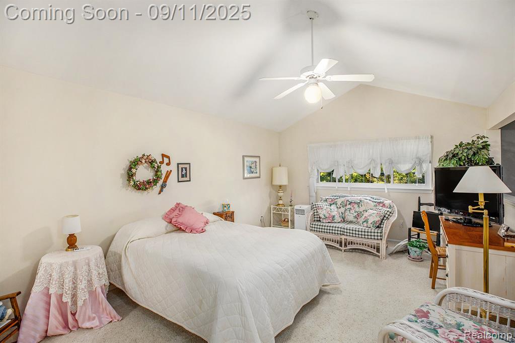 5886 Creekside Drive, Troy, MI 48085 — Photo 18