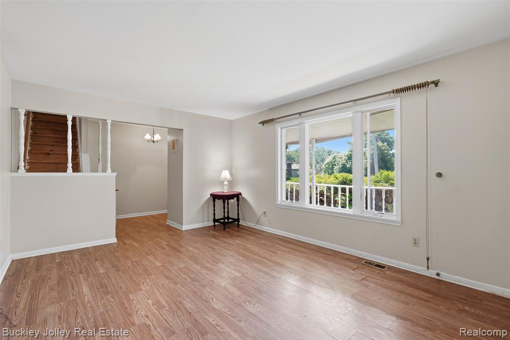 10507 Lafollette Drive, Brighton, MI 48114 — Photo 12