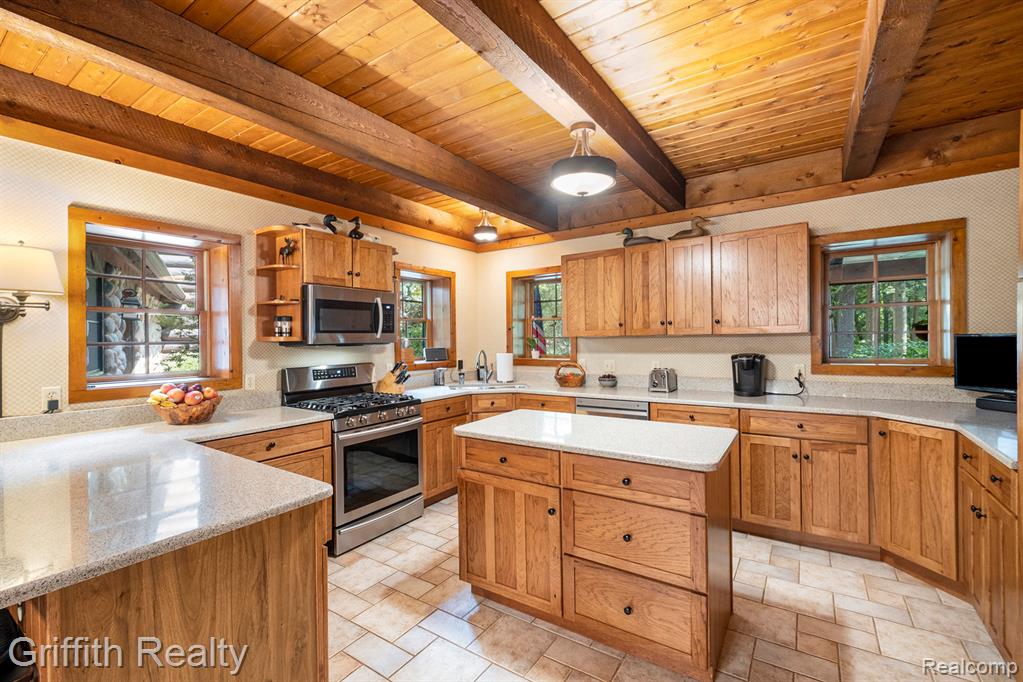 11245 Guyn Drive, Brighton, MI 48114 — Photo 15