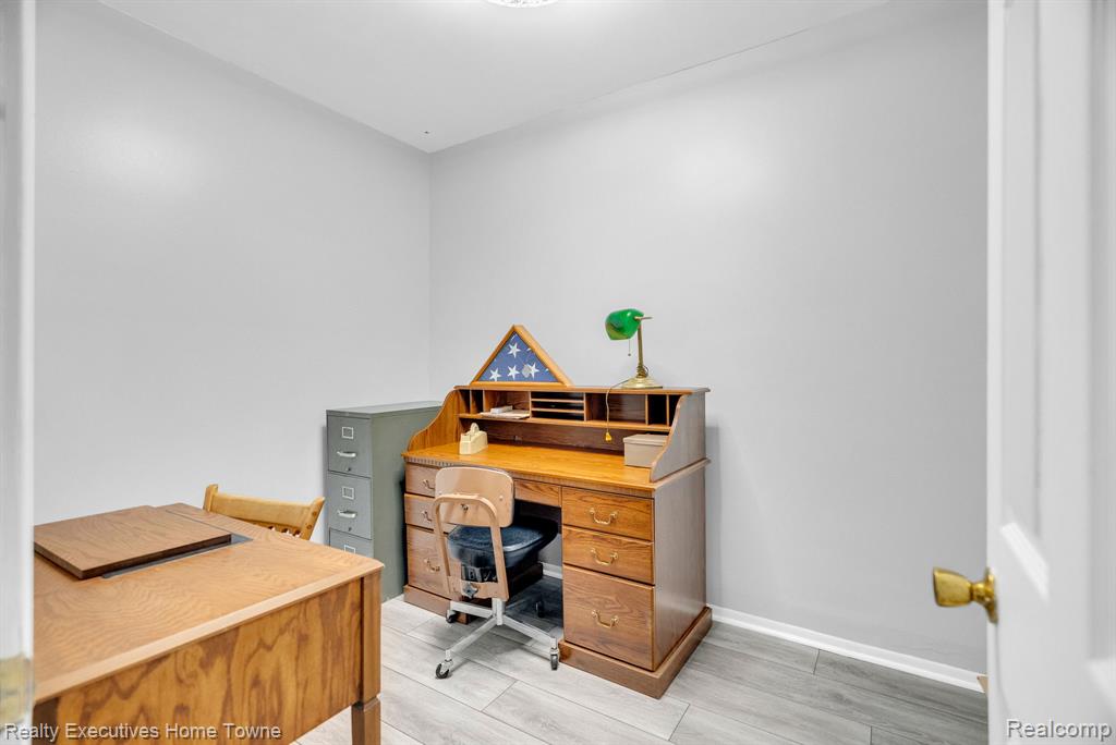 1830 Gillett Street, Port Huron, MI 48060 — Photo 25