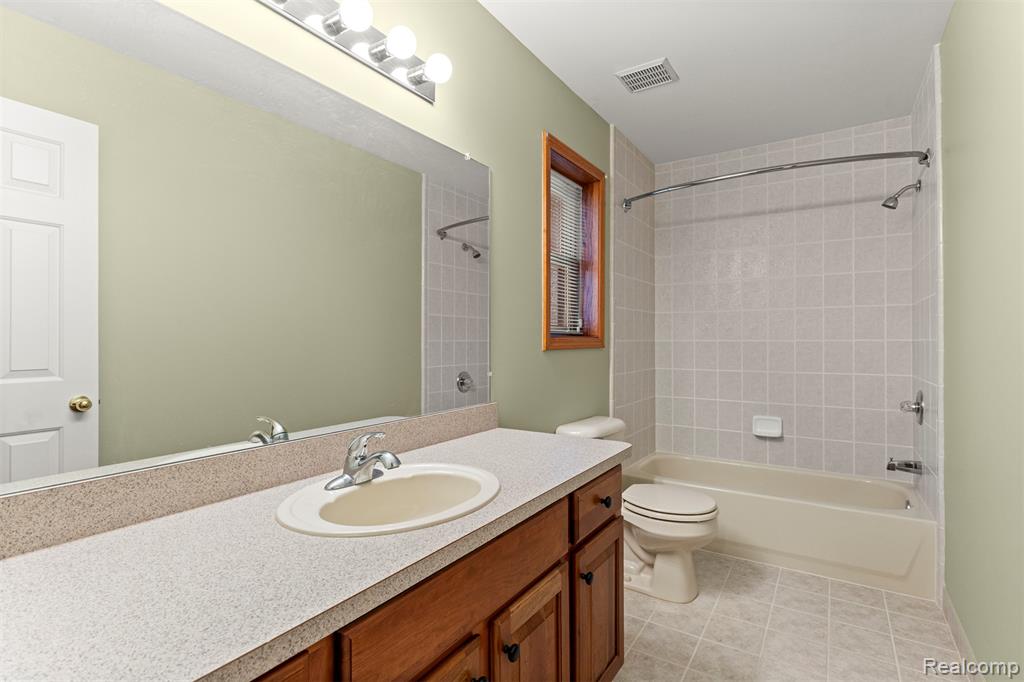 27142 Newberry Boulevard, Brownstown, MI 48134 — Photo 30