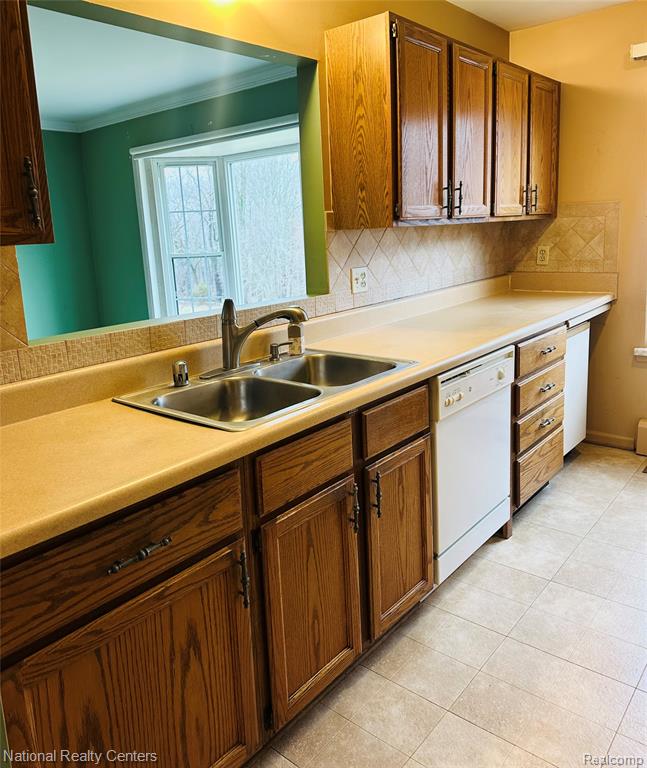 11783 Shenandoah Drive, 1, South Lyon, MI 48178 — Photo 14