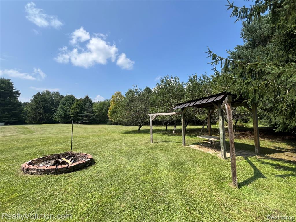 5885 Skyview Drive, Imlay City, MI 48444 — Photo 42