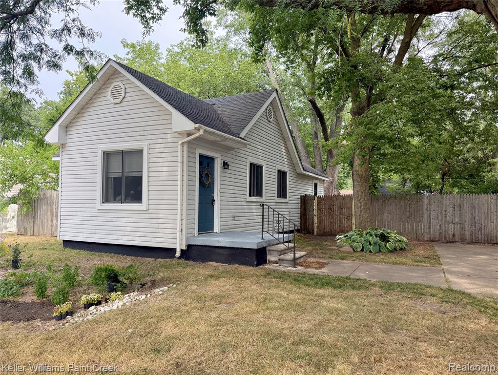 21628 Colgate Street, Farmington, MI 48336