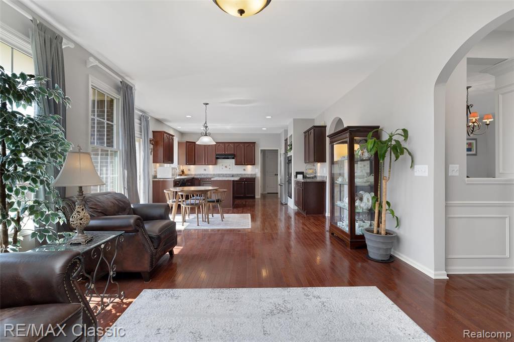 45273 Jacob Drive, Novi, MI — Photo 11