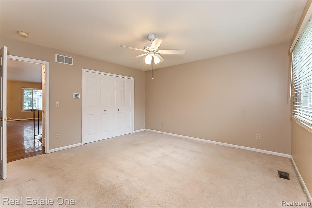 62622 RALEIGH CT, 4, South Lyon, MI 48178 — Photo 17