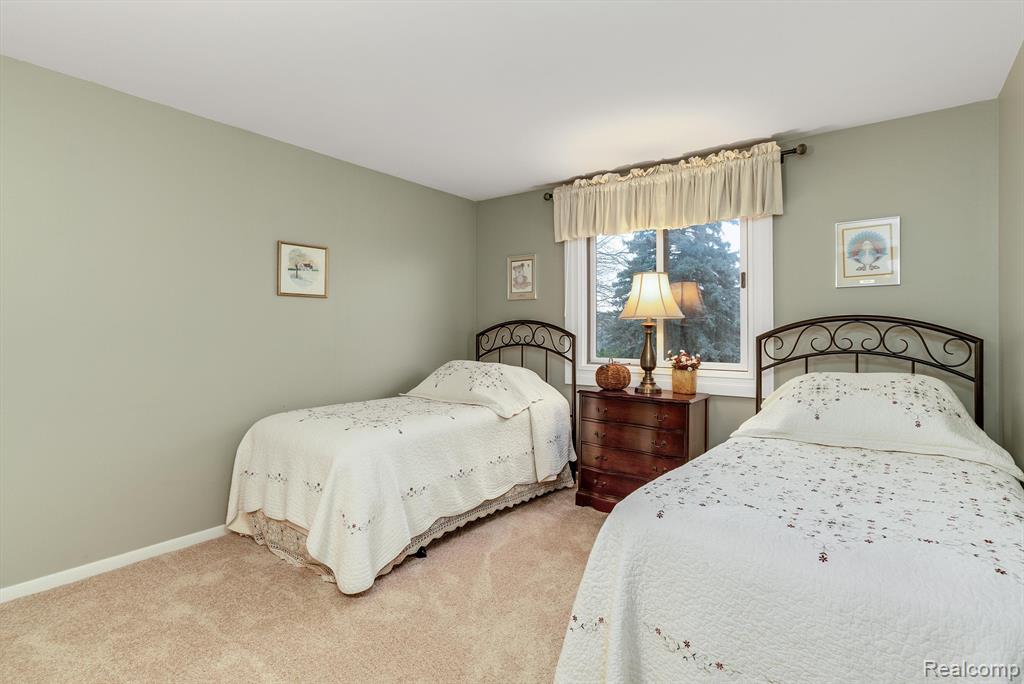 682 Heritage Lane S, Rochester Hills, MI 48309 — Photo 29