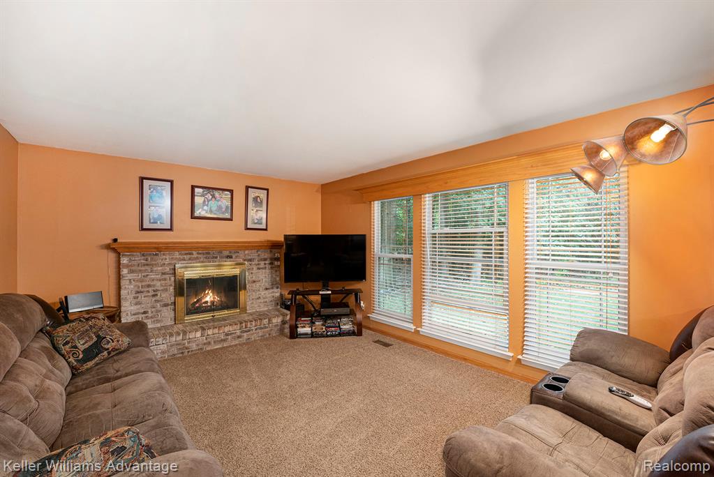 7231 Timber Ridge Trail, Westland, MI — Photo 4