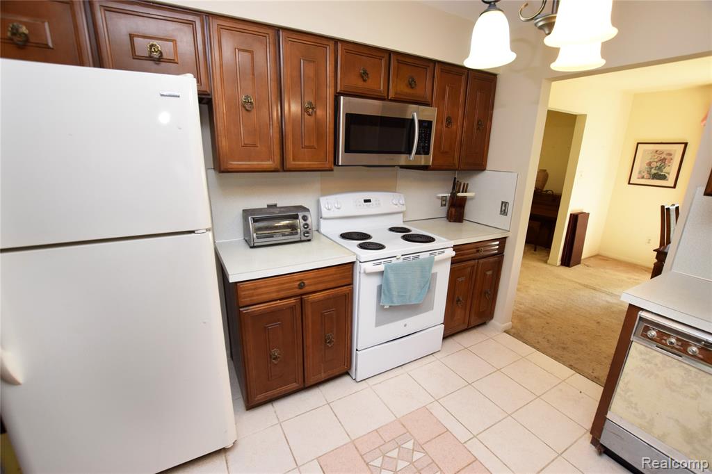 1349 Ox Yoke Drive, Flint, MI 48532 — Photo 5