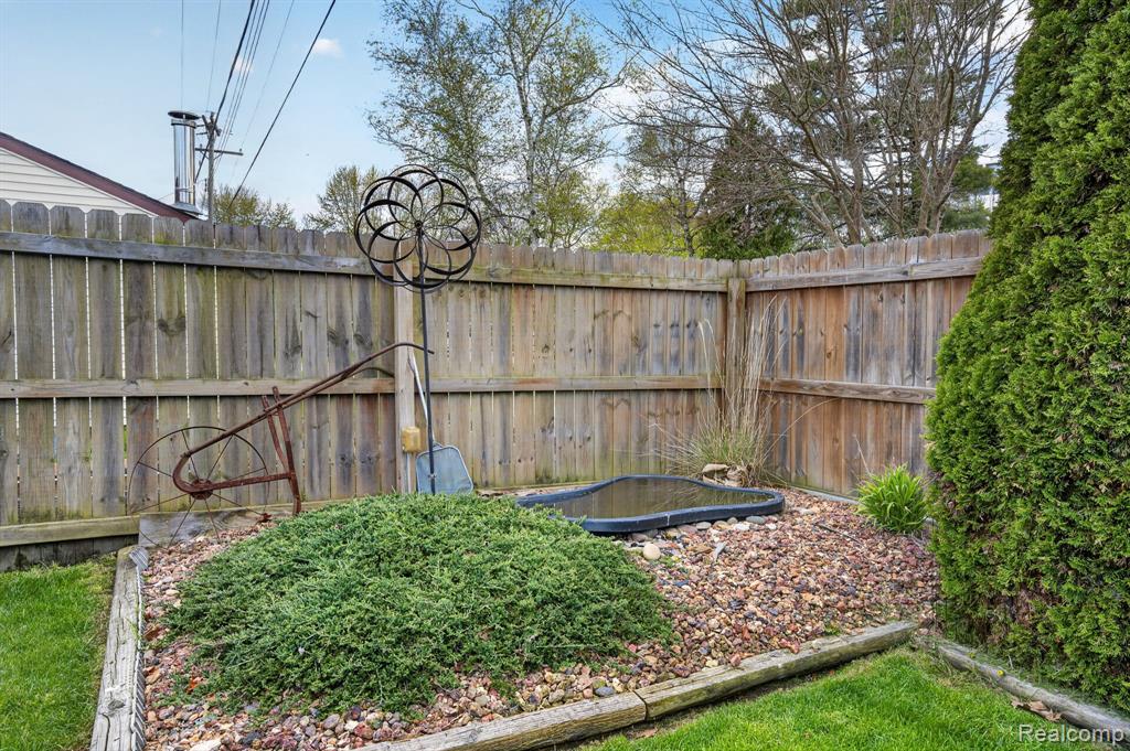 1352 Georgia Avenue, Marysville, MI 48040 — Photo 59