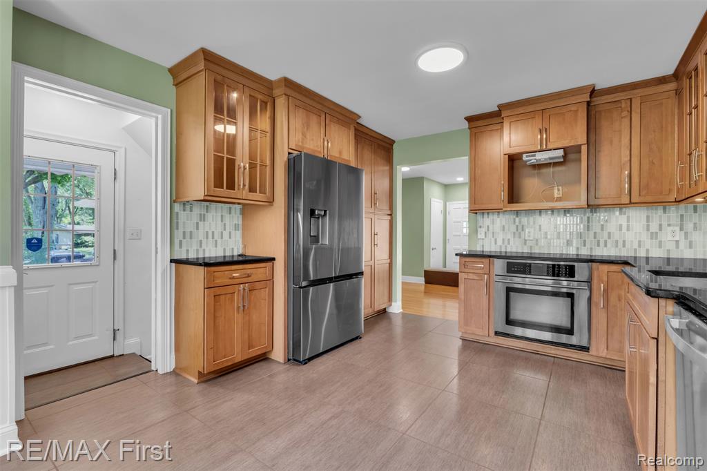 31923 Bella Vista Drive, Farmington, MI 48334 — Photo 9