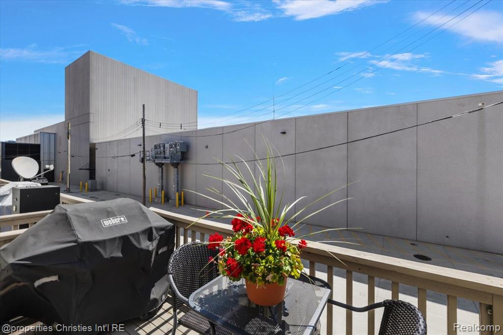 469 W Hancock Street, Detroit, MI 48201 — Photo 31