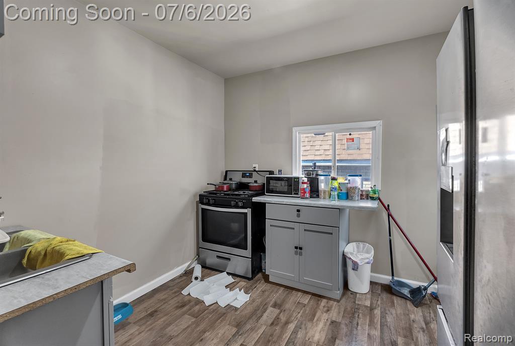 4405 BEWICK Street, Detroit, MI 48214 — Photo 21