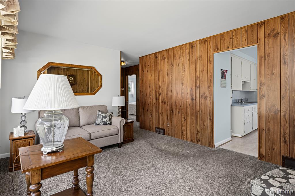33441 Leona Street, Garden City, MI — Photo 6