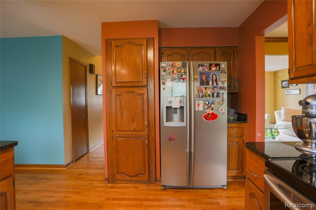 810 Box Canyon Court, Rochester Hills, MI 48309 — Photo 19