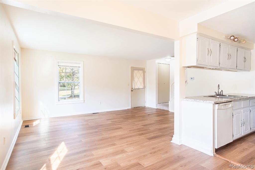 41783 Onaway Drive, Novi, MI 48167 — Photo 6