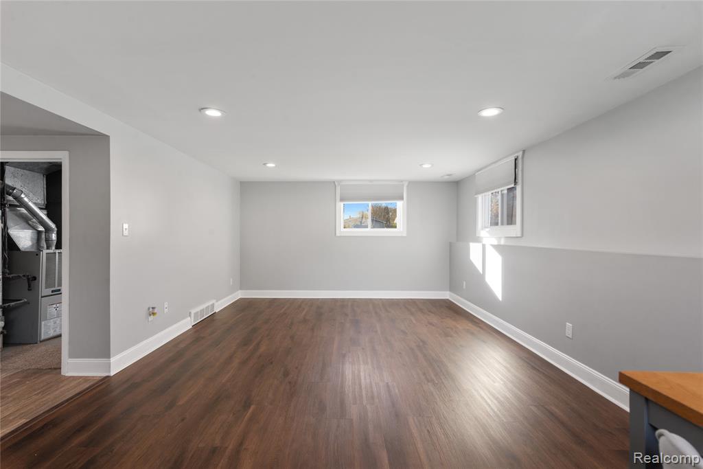 43606 Gainsley Drive, Sterling Heights, MI 48313 — Photo 19