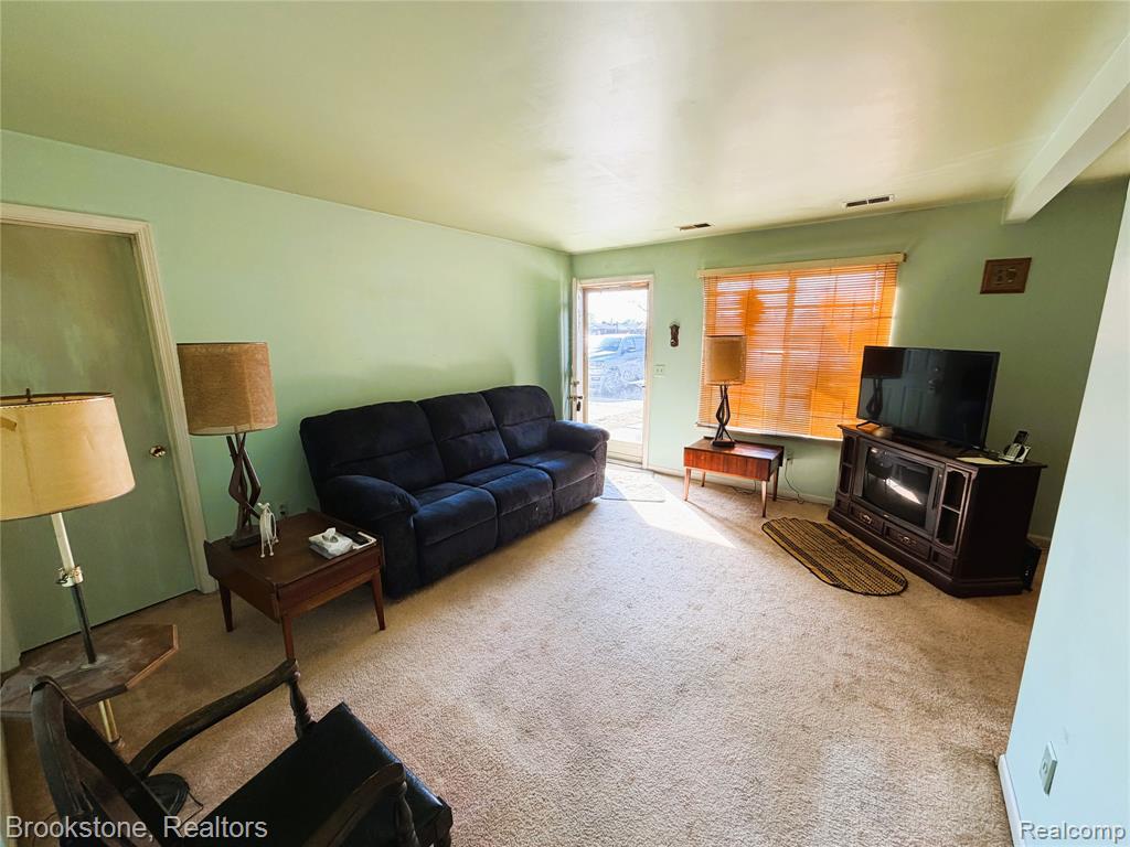 31842 Kelly Road, Roseville, MI 48066 — Photo 3
