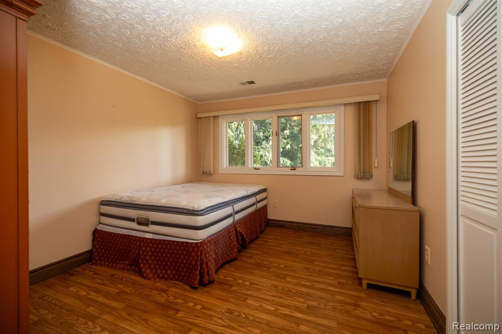 6084 Upper Straits Boulevard, West Bloomfield, MI 48324 — Photo 38